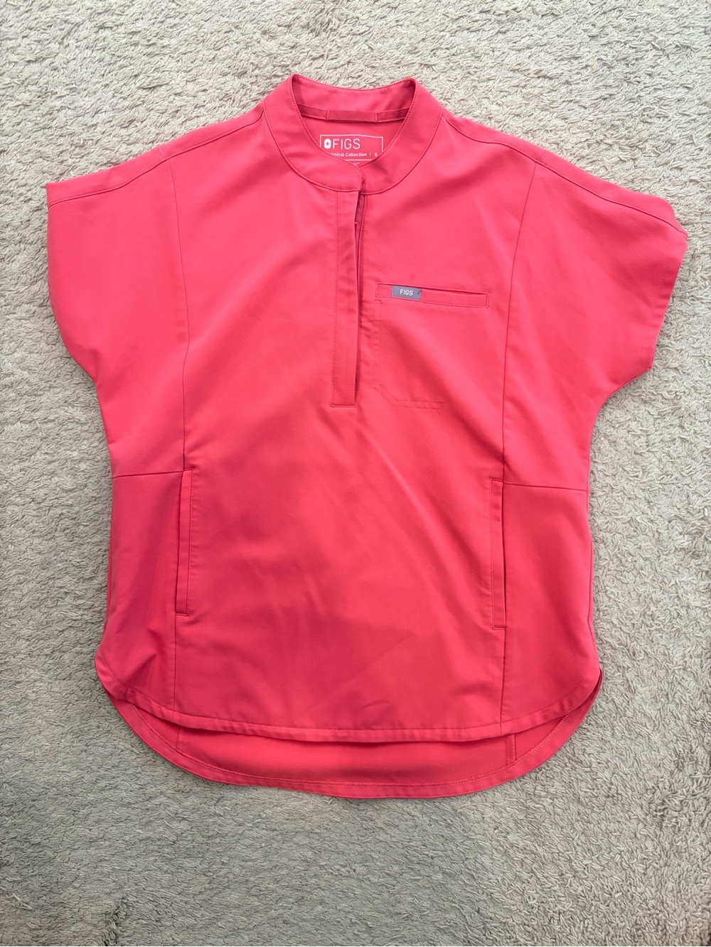 FIGS Women’s Montex Relaxed Scrub Top in Pumonary Pink. BNWOT. Size: Small.